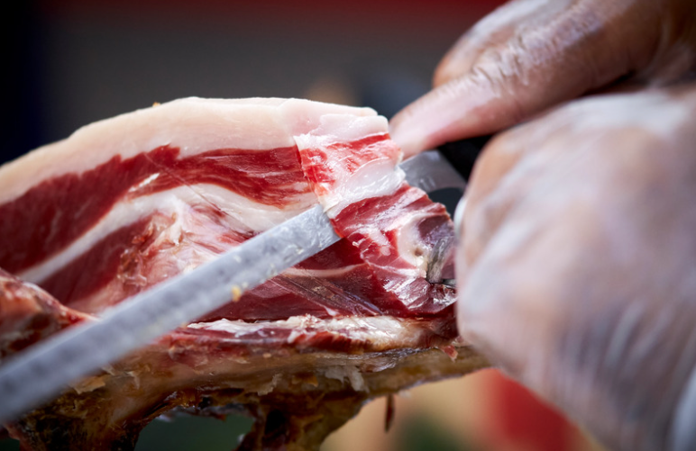 GET THE MOST OUT OF IBERIAN HAM BONES